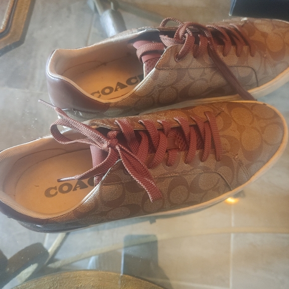 Shoes - Picture 3 of 7